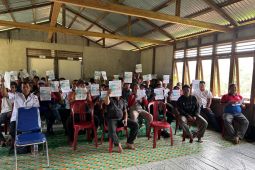 PLN gelar sosialisasi listrik aman - produktif di Desa Laman Mumbung Melawi