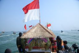 500 kapal nelayan di Tambaklorok ikuti Sedekah Laut Larung Sesaji