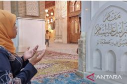 Muhibah Khofifah di Baghdad (7): Mendirikan shalat di "Taman Surga" Masjid Kufah
