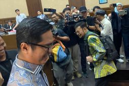 KPK panggil Ahmad Sahroni dan putri SYL bersaksi di sidang