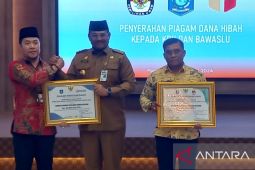 Babel serahkan hibah Rp68 miliar ke KPU