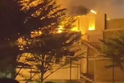Humaniora kemarin, kebakaran pesantren Babun Najah hingga hujan musim kemarau