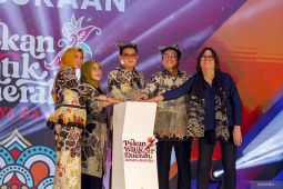 Pembukaan Pekan Batik Daerah Budaya Bangsa Se-Jatim