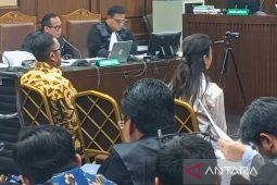 Anak SYL mengakui dibelikan jaket mewah harga Rp46,3 juta oleh ayahnya