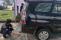 Tekan polusi udara, Pemkab Tangerang uji emisi kendaraan