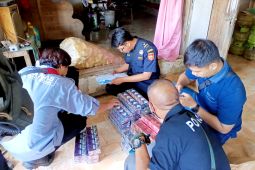 BC Jember dan Satpol PP Situbondo sita 74.266 batang rokok ilegal