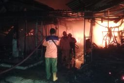 Sebanyak 276 los pasar barang bekas di Kudus terbakar