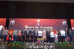 KPU Depok memberikan 50 SK penetapan anggota DPRD terpilih 2024