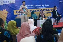 Pengamat: Masyarakat harus pintar atur keuangan dan investasi