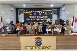 Polres Balangan bekuk 10 tersangka dan musnahkan 6.000 butir karisoprodol