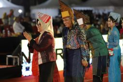 Tortor Pemkot Pematangsiantar meriahkan Karnaval Budaya Nusantara Apeksi 2024