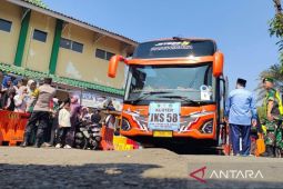 Kemenag Cianjur melepas 112 calon haji kloter tambahan