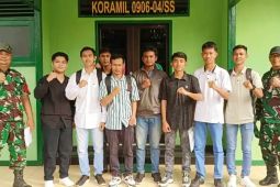 Babinsa di Kukar dampingi pendaftar Komcad  lengkapi administrasi
