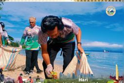 Taman Nasional Manusela kumpulkan 222,53 Kg sampah di Pantai Masohi