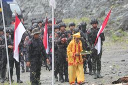 Polda Sulteng gelar upacara tradisi pengambilan air suci