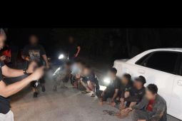 Imigrasi Malaysia tangkap sindikat "Geng Broga" yang diduga selundupkan dan tahan 12 WNI