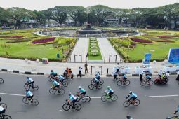 Lomba balap sepeda HUT ke-78 Bhayangkara