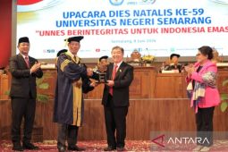 Unnes beri penghargaan pendiri TSI Jansen Manansang atas dedikasi selamatkan satwa