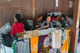 Batik dan Songket Indonesia ditampilkan di Italia