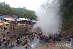 Geyser Cisolok Sukabumi menjadi tujuan wisata akhir pekan