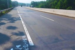 Jasamarga lakukan pemeliharaan pengerasan jalan tol Cipularang