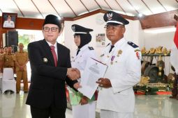 Pemkab Bojonegoro kukuhkan perpanjangan jabatan kades