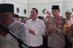 Polisi Jombang  gelar shalat gaib untuk Briptu Rian
