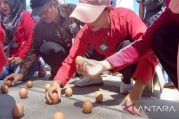 Wisatawan padati Festival Peh Cun di Pantai Pasir Padi Pangkalpinang