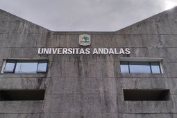 Unand Sumbar latih mahasiswa bahasa isyarat dasar untuk bantu disabilitas