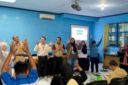 Tingkatkan layanan ke masyarakat, Dinsos Kediri gelar pelatihan bahasa isyarat