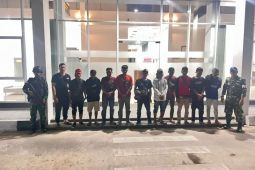 Imigrasi Putussibau-Kalbar pulangkan 10 orang PMI ilegal asal NTB