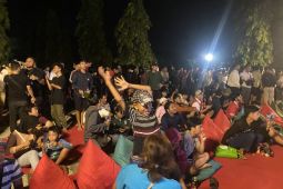 Warga bareng Gubernur Bali rayakan kemenangan Timnas Indonesia atas Filipina