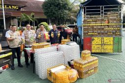 Satgas Pangan Polres Malang bongkar produsen Minyakita palsu