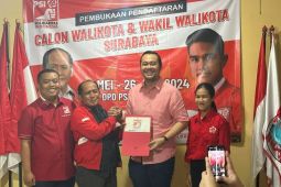 Pilkada Surabaya, mantu Pakde Karwo daftar lewat PSI