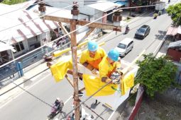PLN UP3 Ambon bangun jaringan tegangan menengah