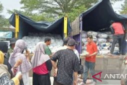 Pemkab Karawang stabilisasi harga kebutuhan pokok lewat operasi pasar