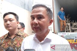 Pemprov Jabar salurkan 2.000 paket sembako murah di Cirebon stabilkan harga