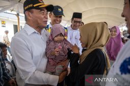 Menko PMK serahkan kunci huntap kepada penyintas bencana di Palu