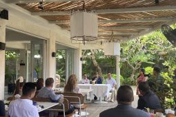 Menparekraf Sandiaga Uno promosi pariwisata ke warga tiga kawasan pasar potensial