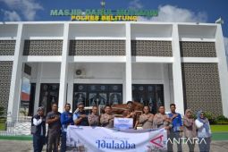 Pelindo Regional 2 Tanjung Pandan salurkan enam ekor hewan kurban