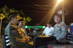 Ratusan kendaraan ramaikan takbir keliling Idul Adha 1445 Hijriah di Belitung