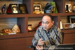 Menkominfo ajak pelaku bisnis manfaatkan AI untuk tingkatkan usaha