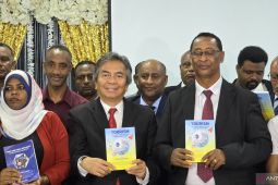 RI-Uni Harambee menerbitkan buku pariwisata