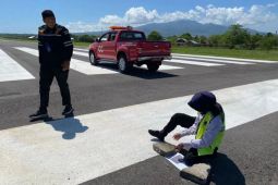 BMKG sebut sebaran abu vulkanik erupsi Lewotobi berdampak pada dua bandara