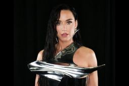Katy Perry umumkan single baru "Woman's World" rilis 11 Juli