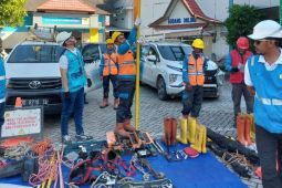 FOTO - Punggawa PLN jaga keandalan listrik jelang Idul Adha