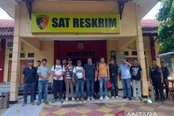 Polres Sukabumi serahkan sembilan WNA orang China ke Kantor Imigrasi