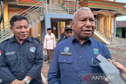 Bacagub Dominggus Mandacan intensifkan komunikasi dengan PDI-P