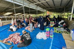 Al Ghozy Muslimah Center bagikan daging kurban kepada para guru Al Quran