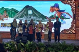 Lulus akademik dan "tahfidz", 80 pelajar MI MAS diwisuda